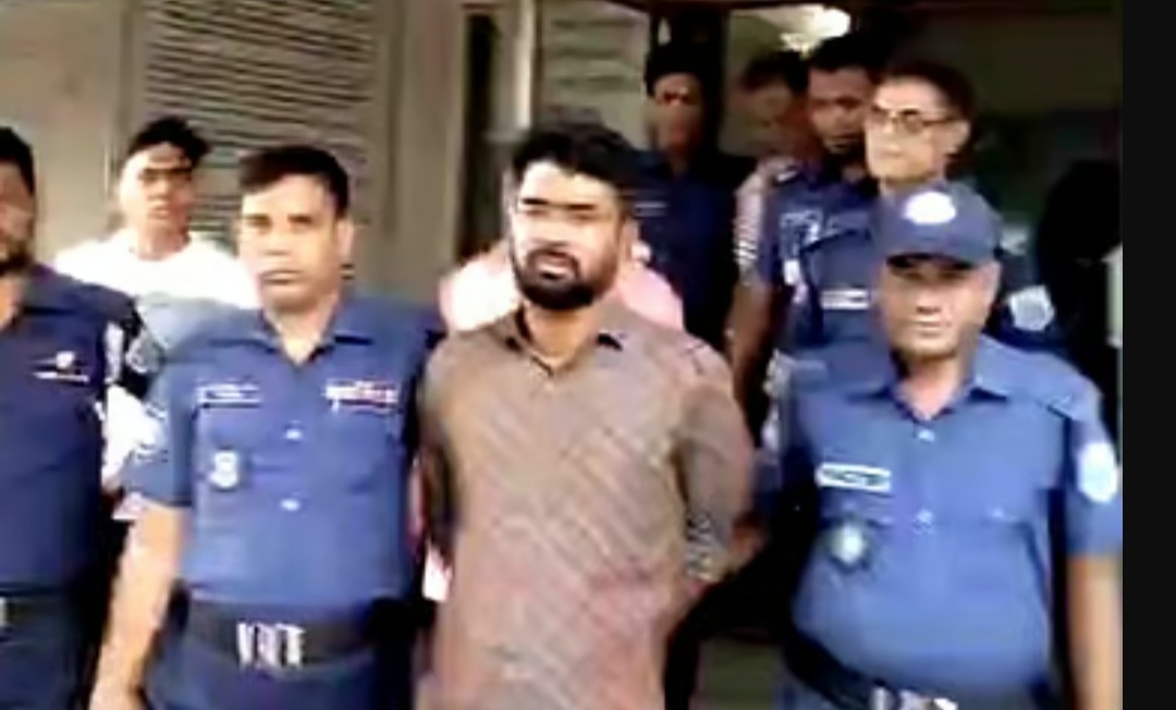 Accused Snatched Away
Officer-in-Charge of Lalpur Police Station and 4 Other Police Officers Withdrawn, Case Filed Against 158 People, 3 Arrested