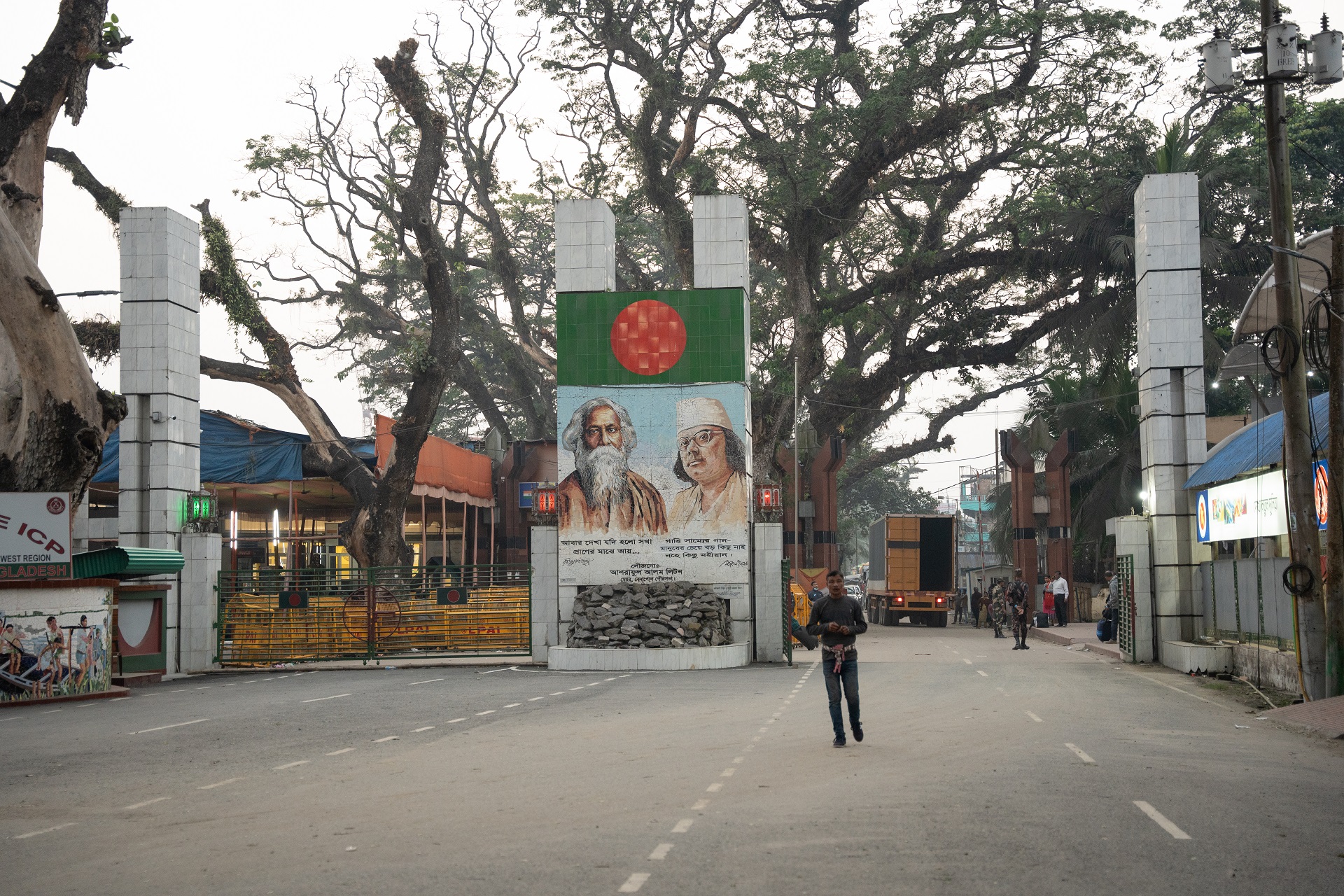 Transshipment – Facility Withdrawn

Four Trucks of Ready-Made Garments Denied Entry to India, Destination was Spain