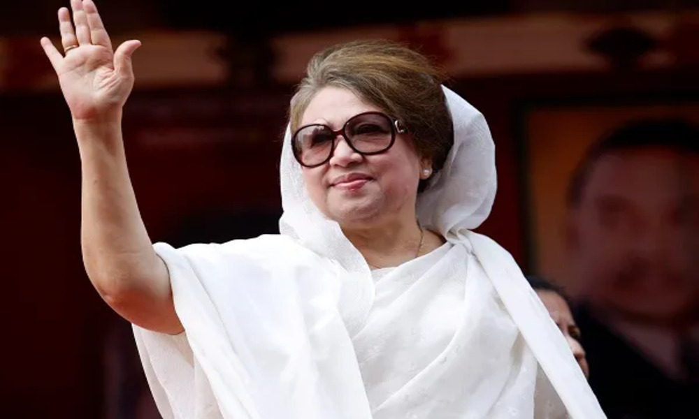 Khaleda Zia may return to the country on Monday, accompanied by her two daughters-in-law.