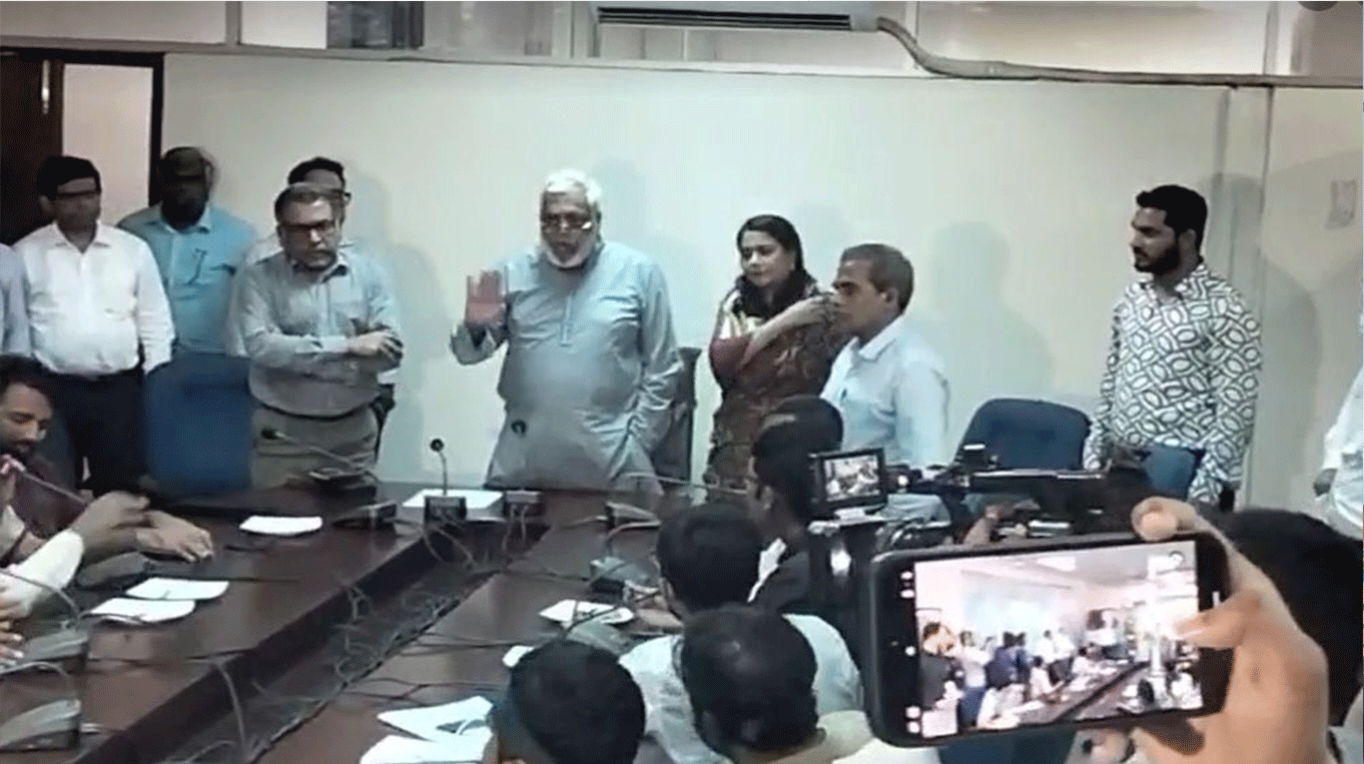 Meeting between BUET students, two advisers ends without outcome