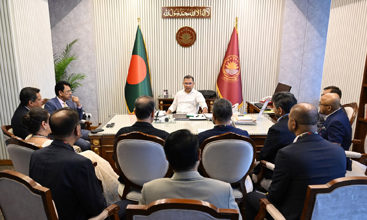 BGMEA, BKMEA leaders call on PM 