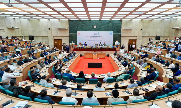 PM calls for focusing on research, innovation in universities